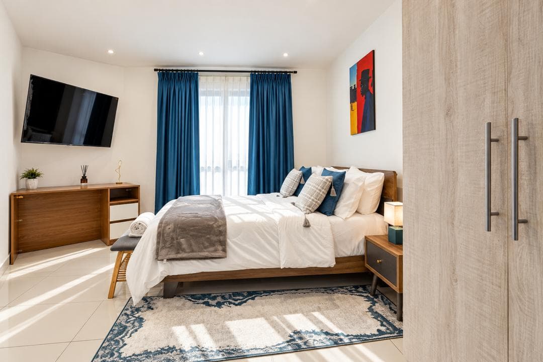 Fully Furnished 1-Bedroom Apartment 6