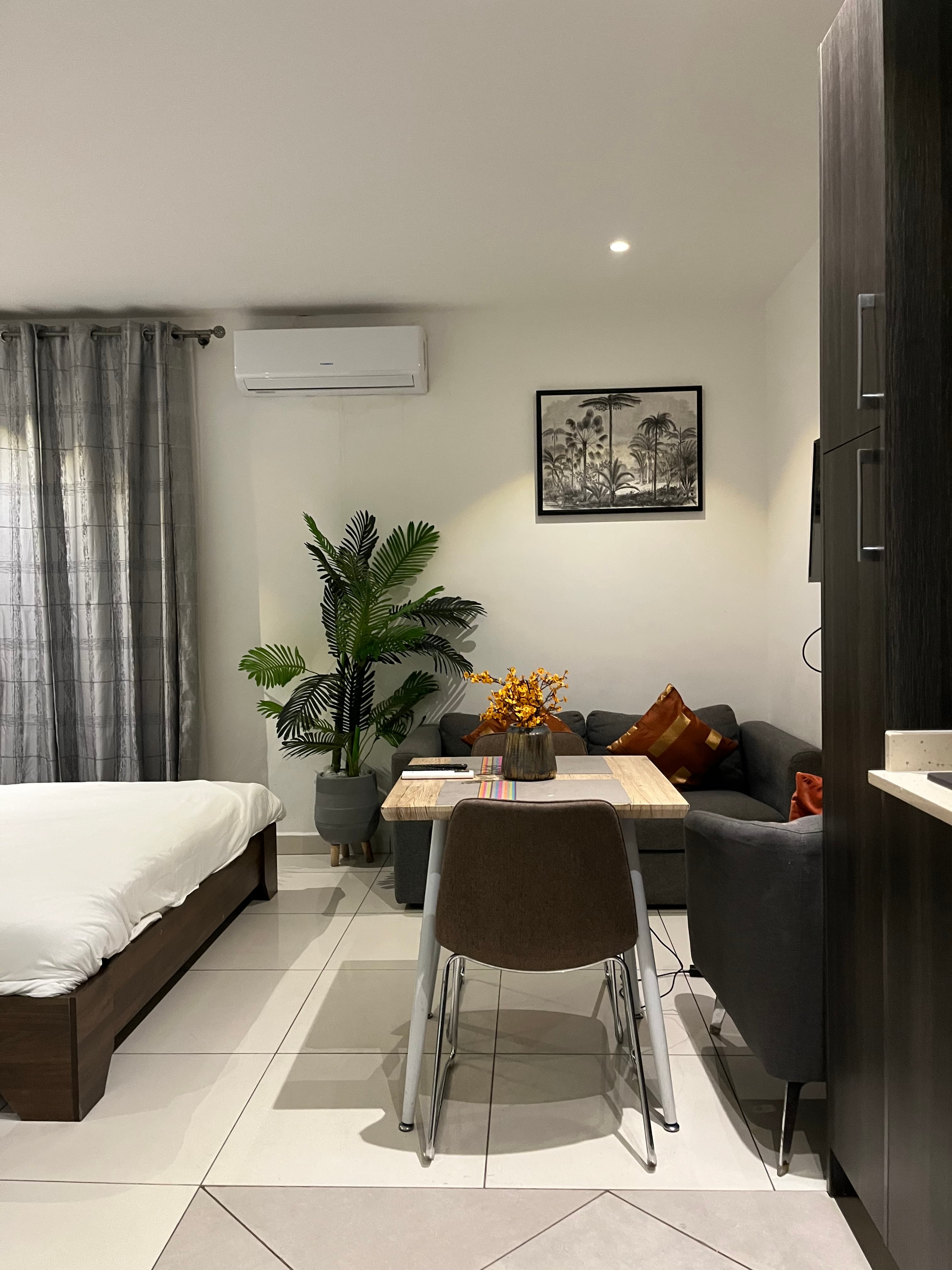 Executive Deluxe Studio  6