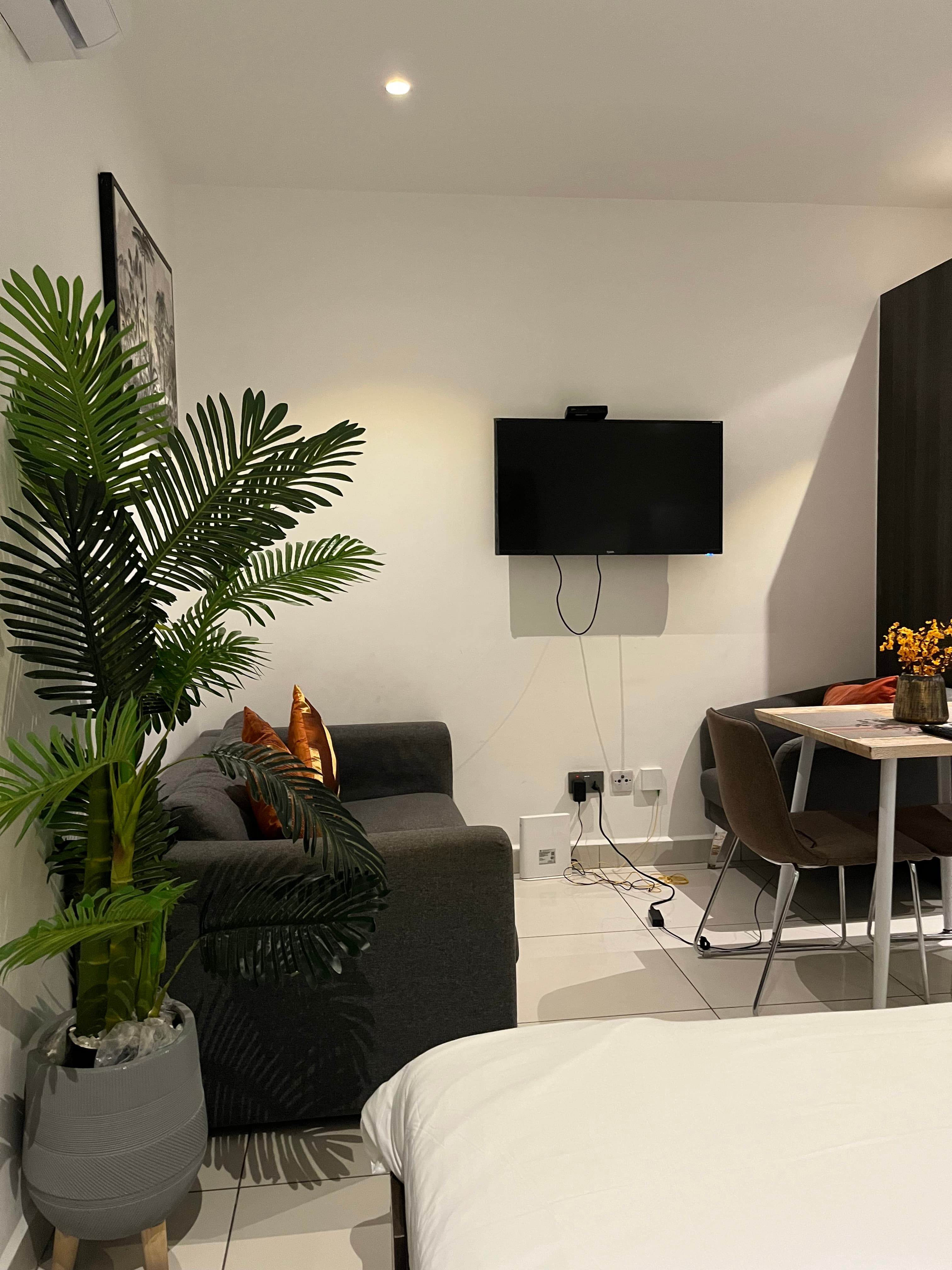 Executive Deluxe Studio  7