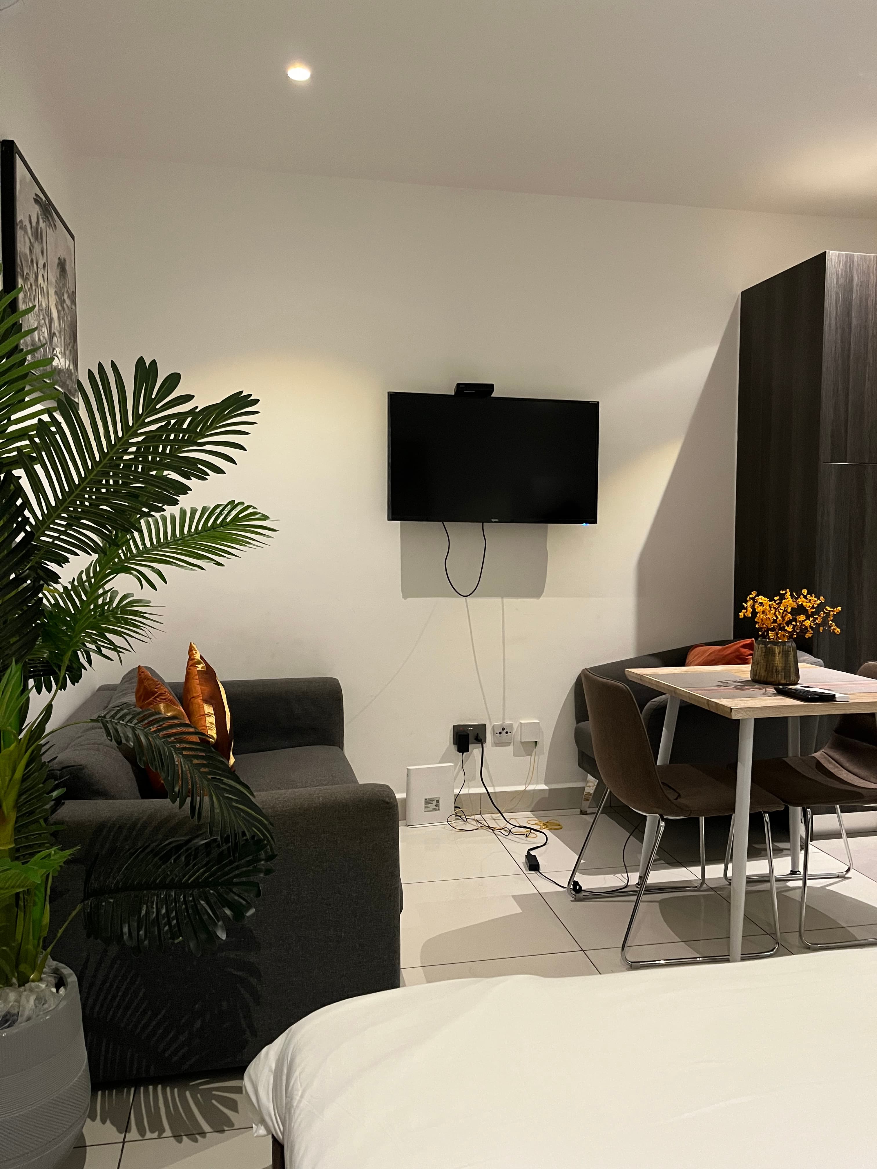 Executive Deluxe Studio  11