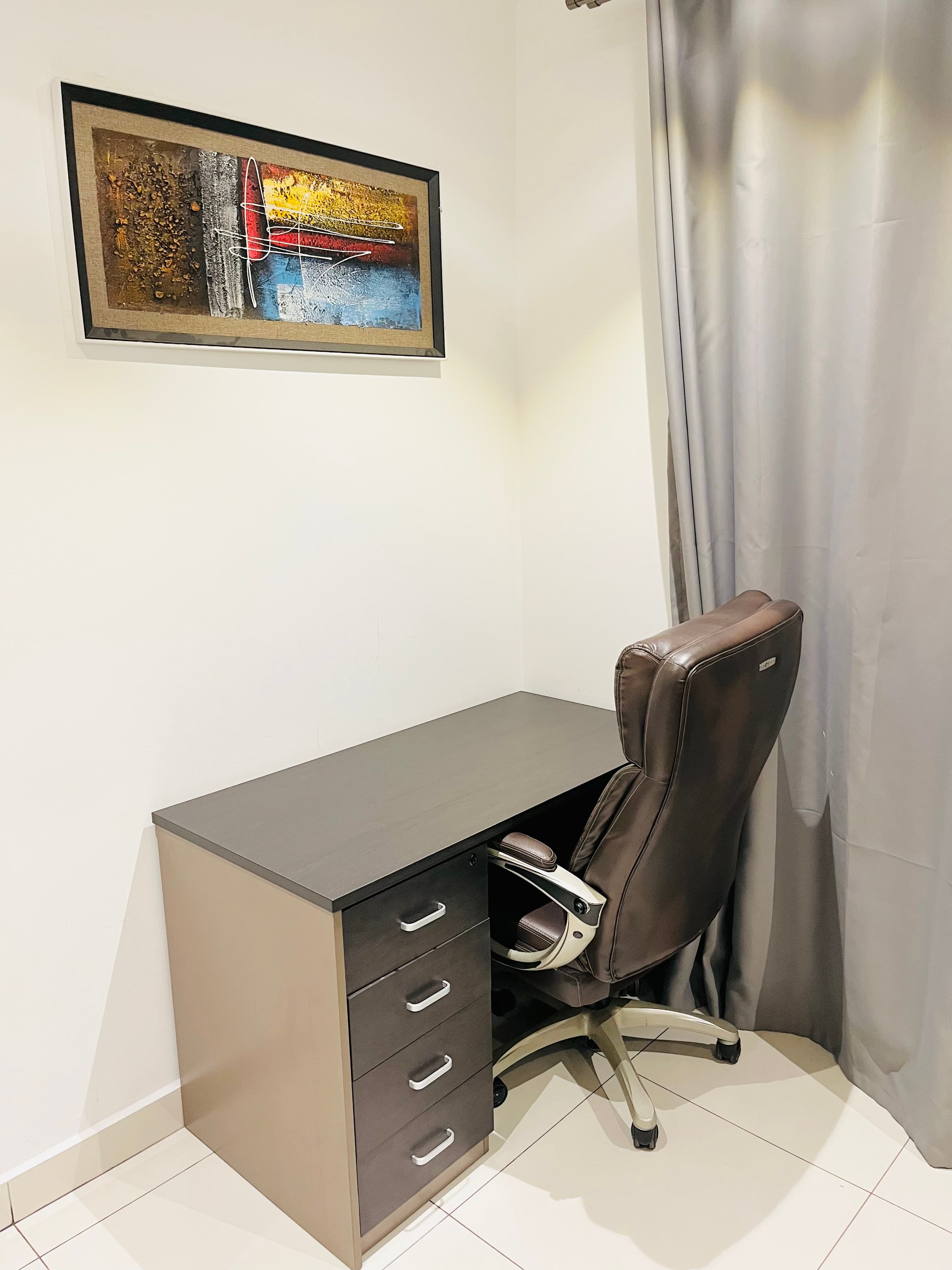 Executive Deluxe Studio 5