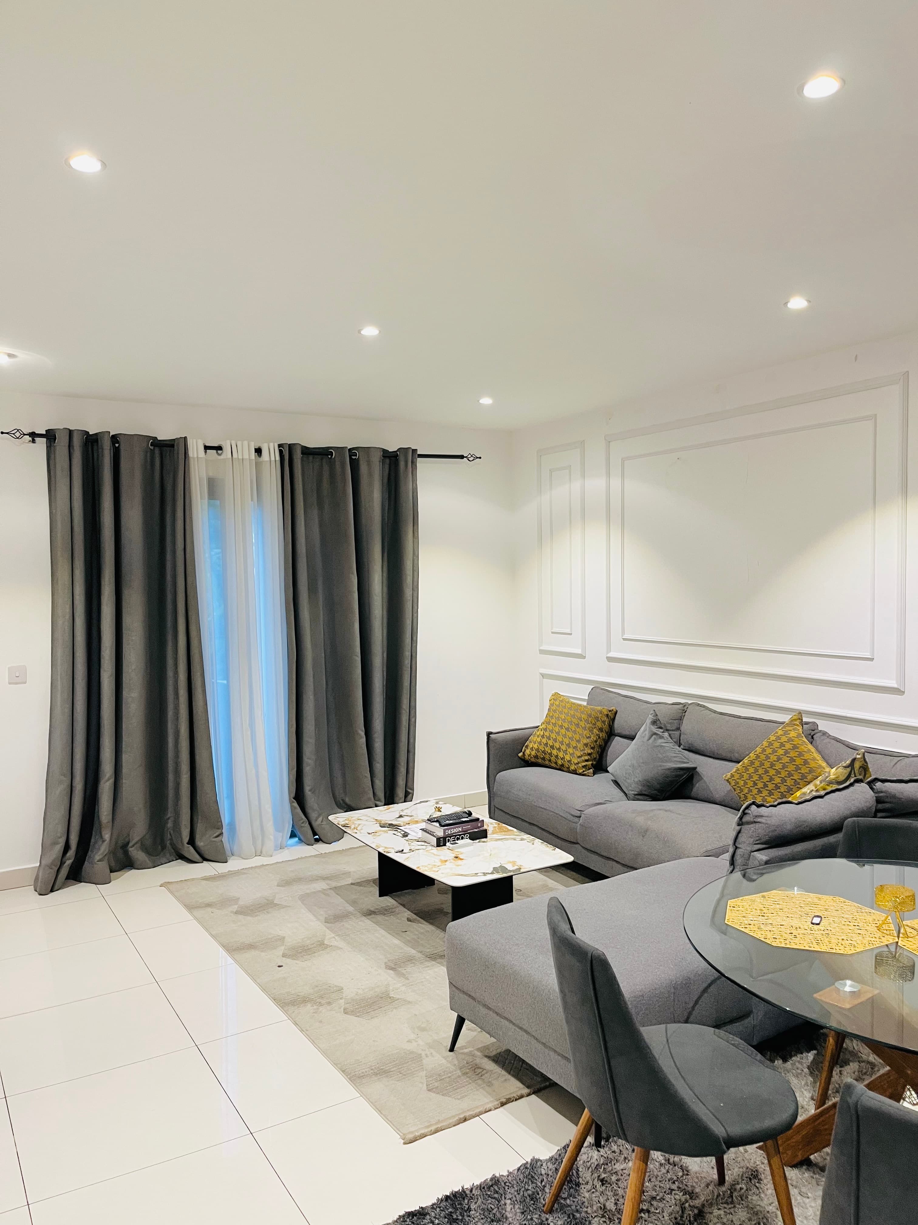 One Bedroom Apartment 