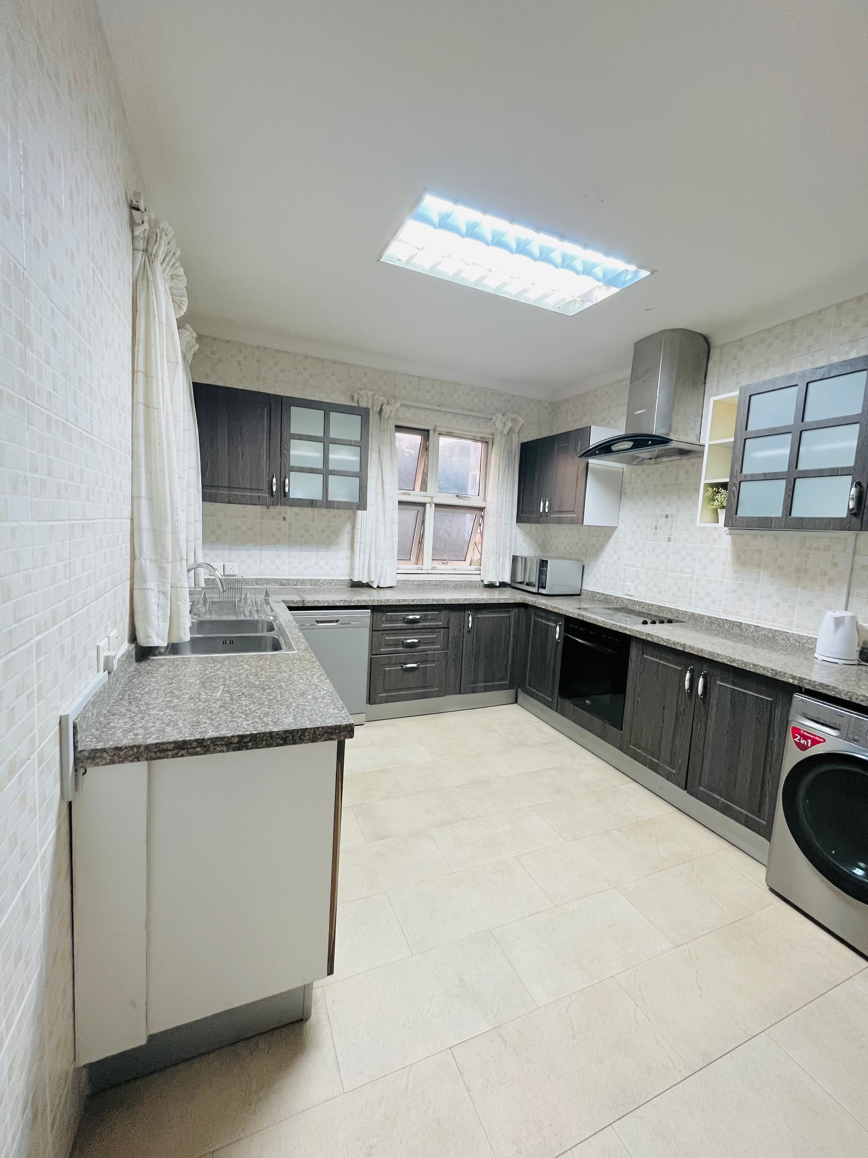 3 Bedroom Apartment 14