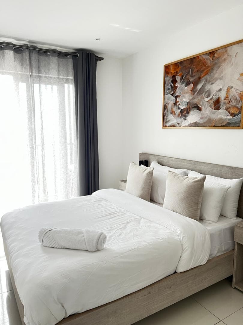 One Bedroom Apartment 